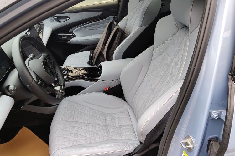 Used BYD Seal 2022 550 km Standard Range Rear-Wheel Drive Prestige Version
