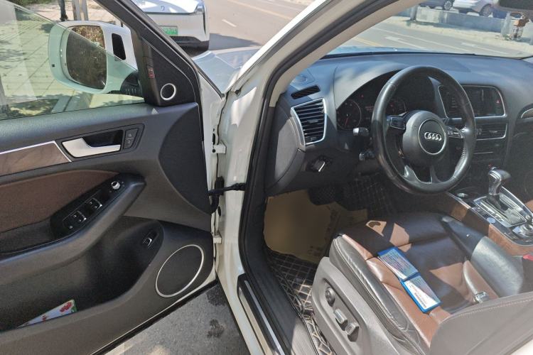 Used Audi Q5 2016 40 TFSI Comfort Model Driver Seat