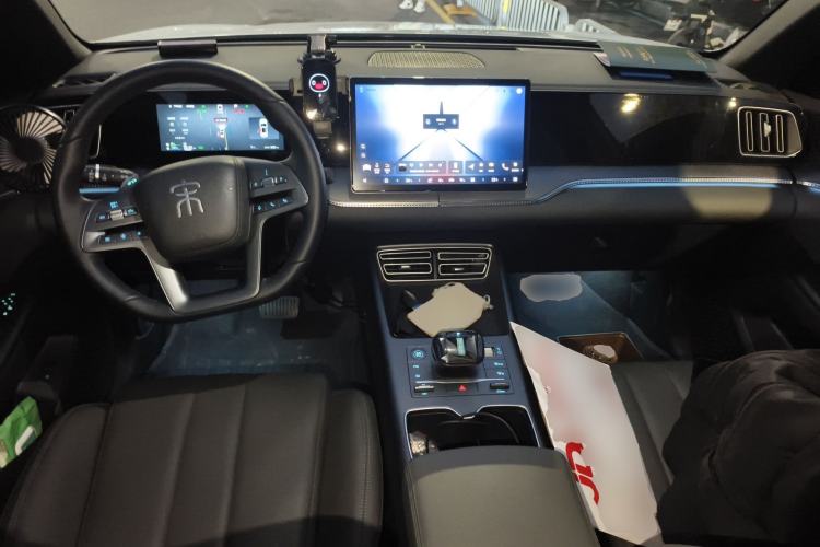 Used BYD Song Pro New Energy 2025 2nd Generation Intelligent Driving Version DM-i 75KM Overachiever Trim Center Console