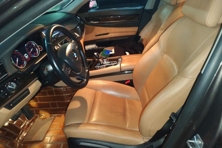 Used BMW 7 Series 2013 740Li Leading Model
