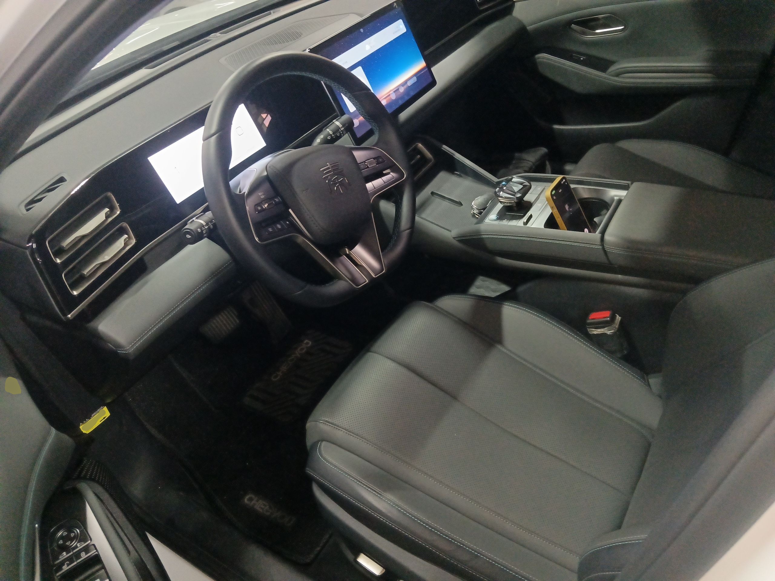 Переднее сиденье в автомобиле