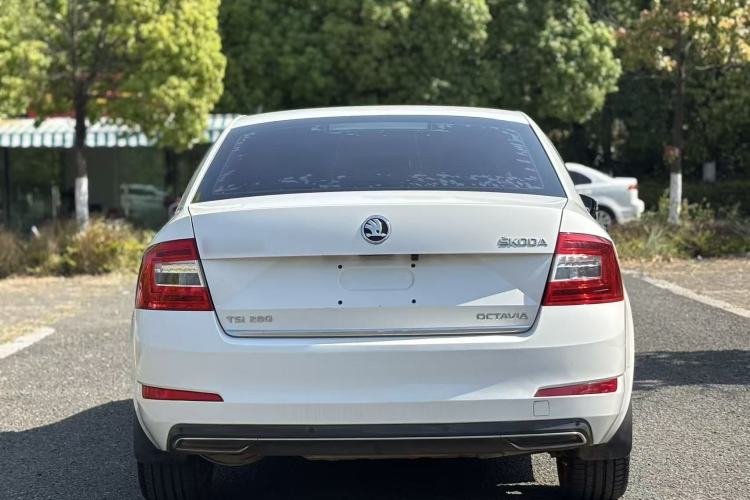 Used Skoda Octavia 2016 TSI280 DSG Smart Drive Edition Exterior 7