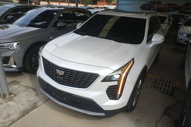 Used Cadillac XT4 2018 28T Two-Wheel-Drive Luxury Model