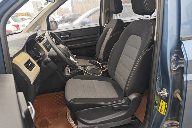 Used Wuling Hongguang PLUS 2019 1.5T Manual Comfort Version 7 Seats