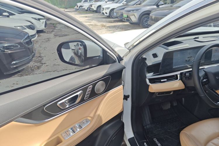 Used Chery Tiggo 8 PRO 2024 Champion Edition 390T Two-Wheel Drive Peak Version 5 Seats