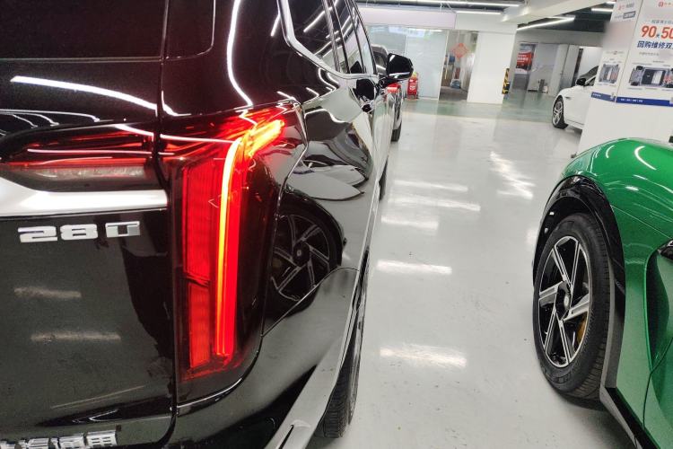 Used Cadillac XT6 2021 2.0T 6-Seater Two-Wheel Drive Luxury Version Right Rear Taillight