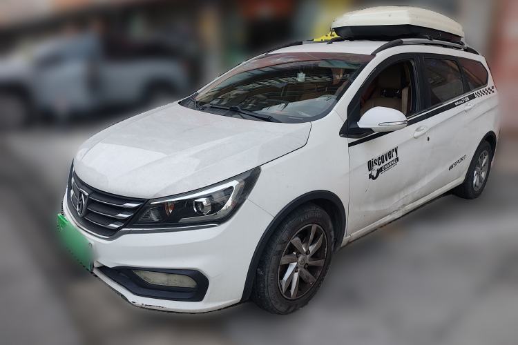 Used Baojun 310W 2017 1.5L Manual Fashion Model China V