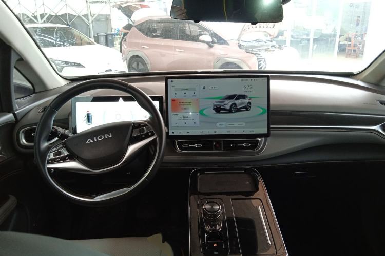 Used AION V 2021 Plus 80 Smart Edition Ternary Lithium Center Console