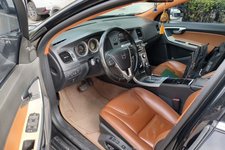Used Volvo S60 2011 T6 AWD Prestige Edition
