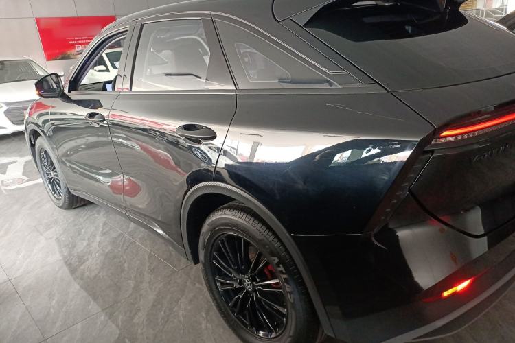 Used Venucia V 2023 260T Black Horse Edition Pro Left Side