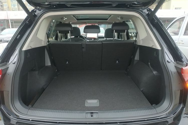 Used Volkswagen Tiguan L 2020 330TSI Automatic Two-Wheel Drive R-Line Flagship Version China VI Standard