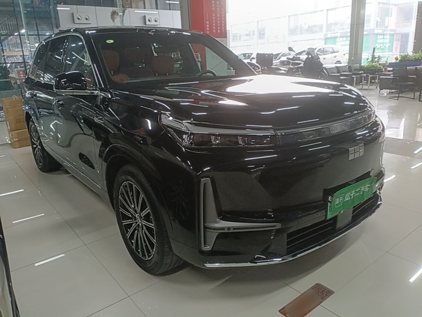 Geely Galaxy M9 2025 Model 210km Four-Wheel-Drive Leading Edition — снимка 3