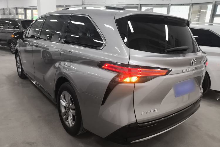 Used Toyota SIENNA 2021 2.5L Hybrid Ultimate Edition