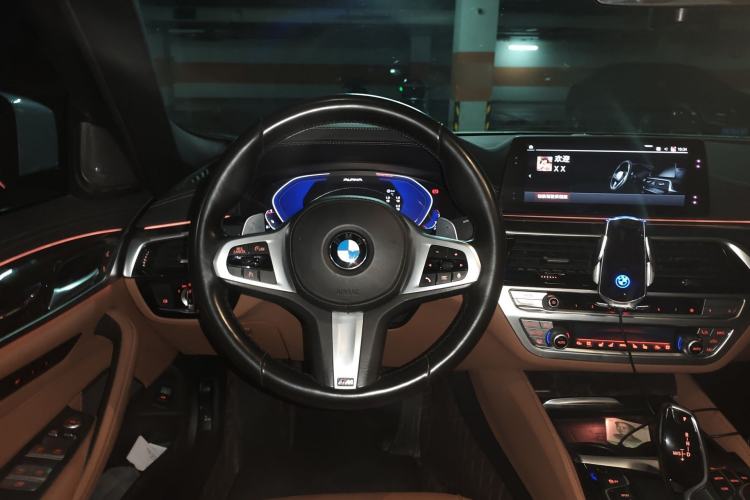 Used BMW 5 Series 2020 530Li Luxury Edition M Sport Package Steering Wheel