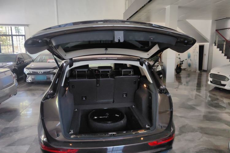 Used Audi Q5 2018 Collector's Edition 40 TFSI Technology Model