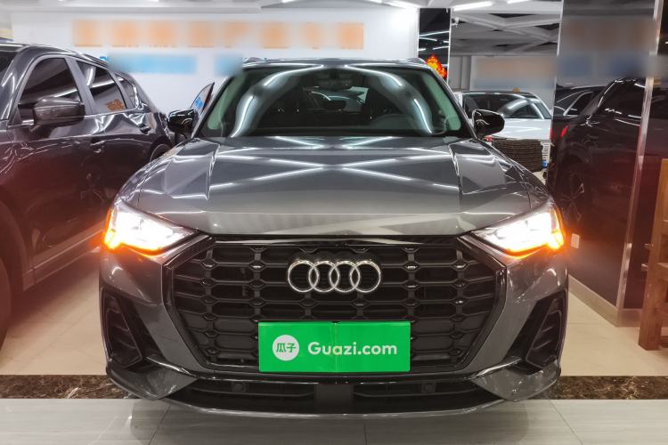 Used Audi Q3 2021 40 TFSI Fashion Dynamic Model
