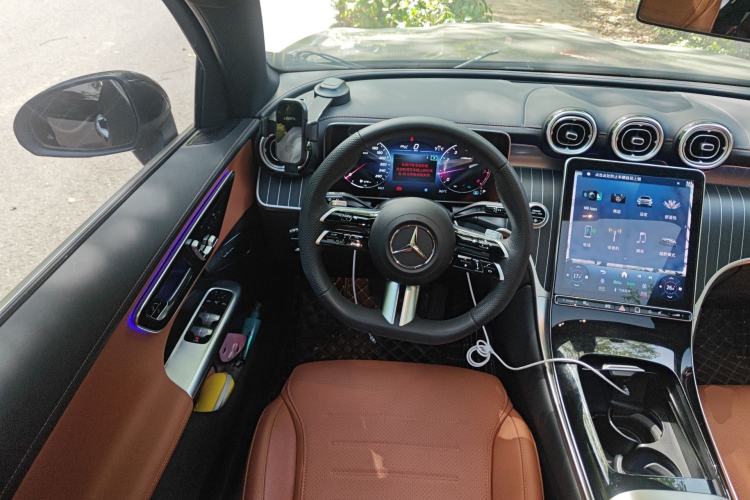 Used Mercedes-Benz GLC 2023 Refreshed GLC 300 L 4MATIC Dynamic Version 7-Seater
