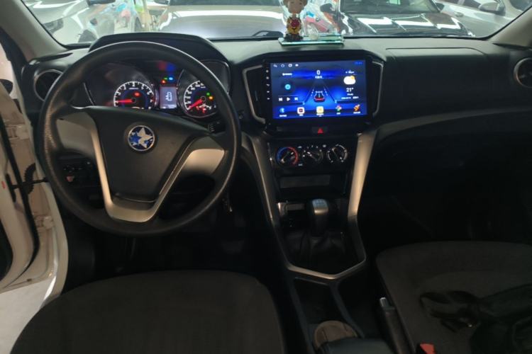 Used Venucia T70 2016 1.6L Manual Ruixing Edition
