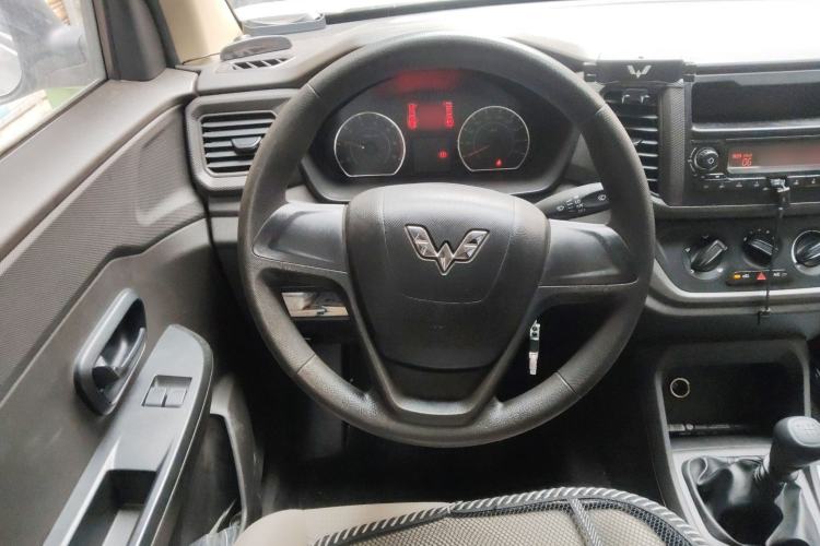 Used Wuling Hongguang V 2019 1.5L Jingqu Version China VI LAR