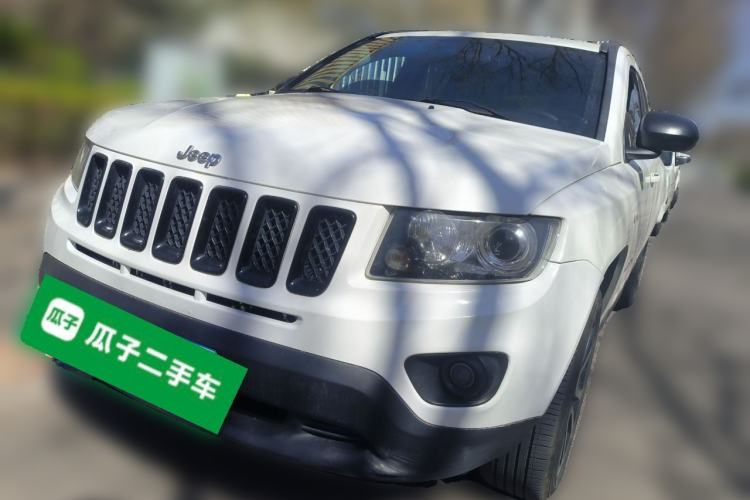 Used Jeep Compass 2013 2.0L Two-Wheel Drive Black Luxury Edition