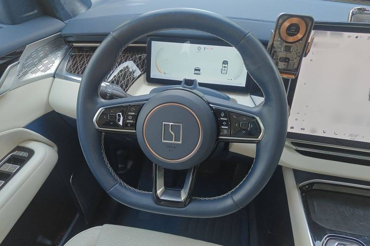 Used Zeekr 009 2022 WE Edition Steering Wheel