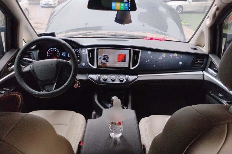 Used FORTHING Lingzhi 2019 M5L 1.6L 7-Seater Base Model China VI Standard
