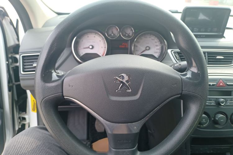 Used Peugeot 308 2014 Enjoy Edition Classic 1.6L Manual YouShang Model
