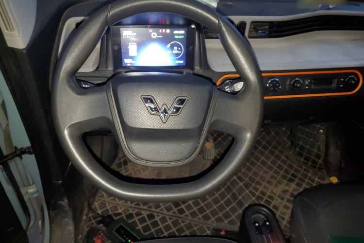 Used Wuling Hongguang MINIEV 2021 Macaron Fashion Model Lithium Iron Phosphate
