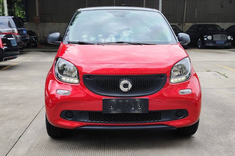 Used smart forfour 2018 1.0L 52 kW Dynamic Edition