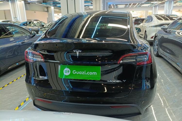 Used Tesla Model Y 2022 Long-Range All-Wheel-Drive Version
