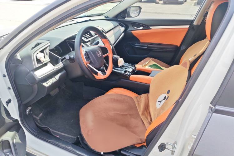 Used Honda Civic 2016 220TURBO CVT Luxury Edition Interior 1