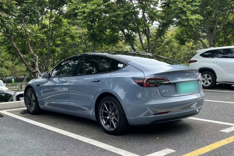 Used Tesla Model 3 2022 Rear-Wheel-Drive Version Exterior 4