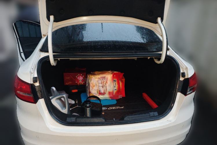 Used Ford Escort 2017 Happiness Edition 1.5L Automatic Fashion Version
