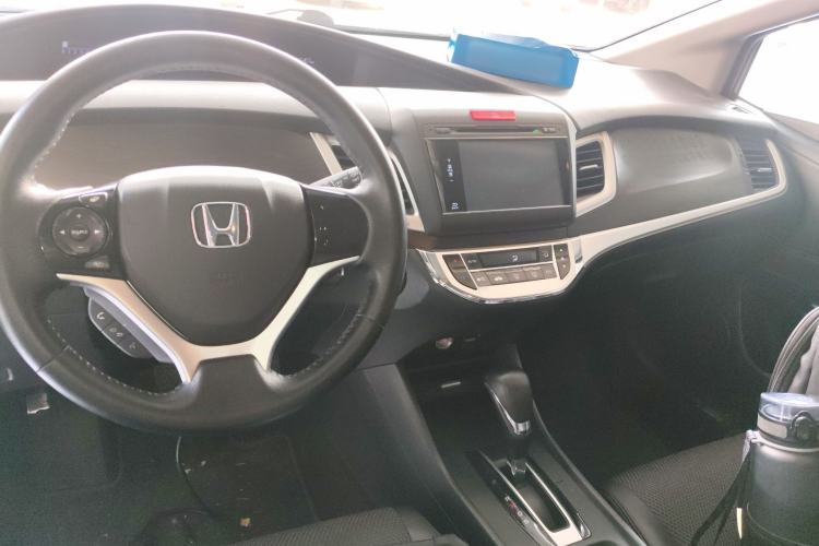 Used Honda Jade 2013 1.8L automatic Comfort version 5 seats
