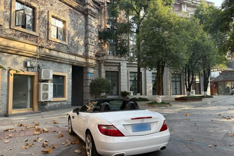 Used Mercedes-Benz SLK-Class 2011 SLK 200 Fashion Model
