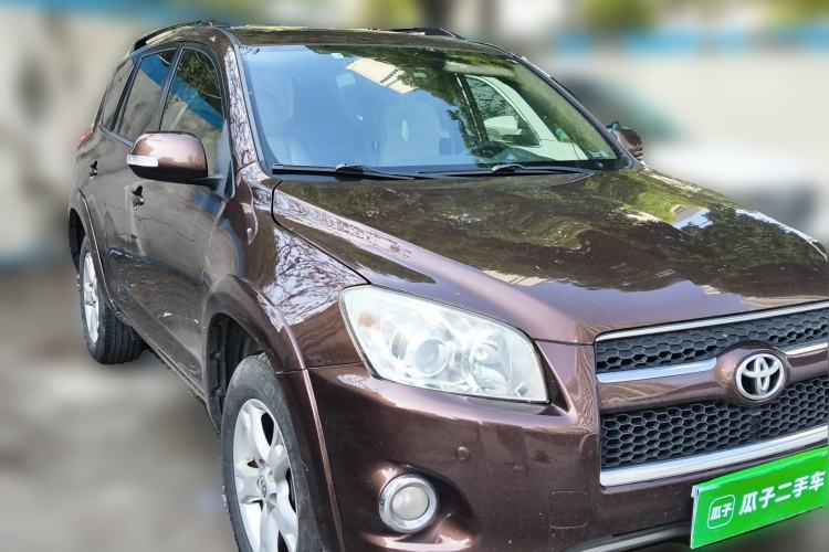 Used Toyota RAV4 2010 2.0L Automatic Deluxe Upgrade Edition Front Right 45 Deg