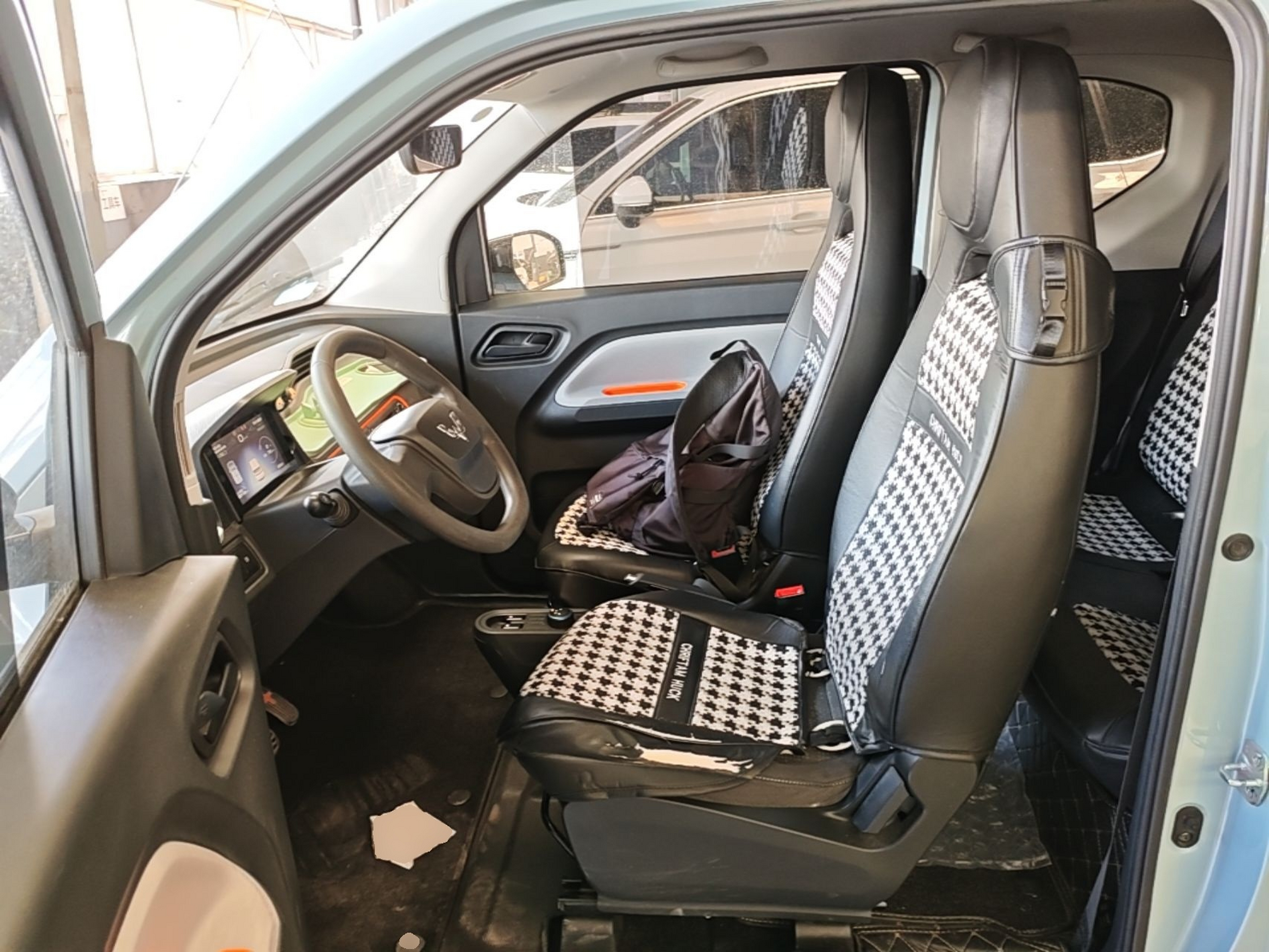 Interior delantero