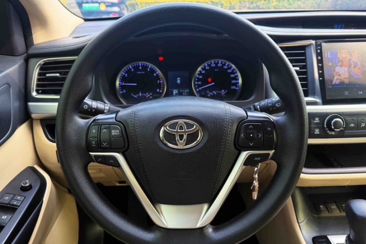 Used Toyota Highlander 2018 2.0T Four-Wheel Drive Elite Edition 7 Seats China V Standard
