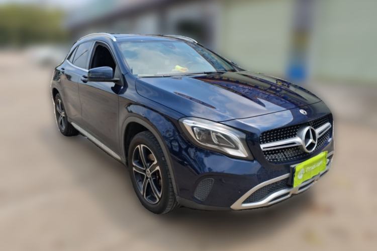 Used Mercedes-Benz GLA 2018 GLA 200 Fashion Model Front Right 45 Deg