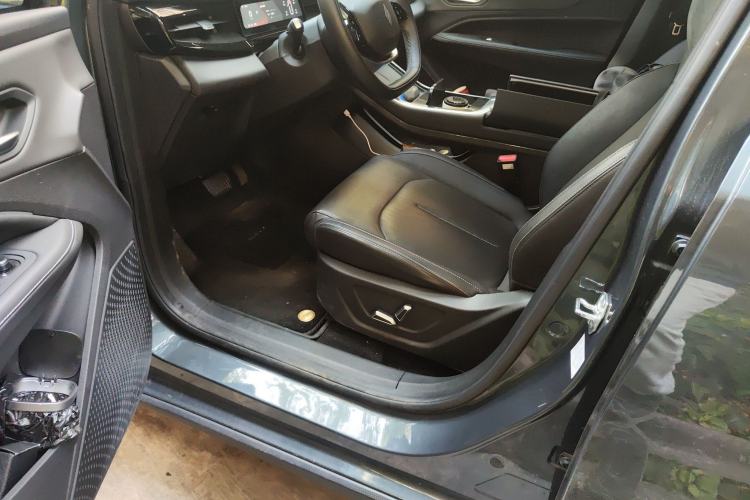 Used Livan 7 2023 605 km ZHU FENG Driver Seat