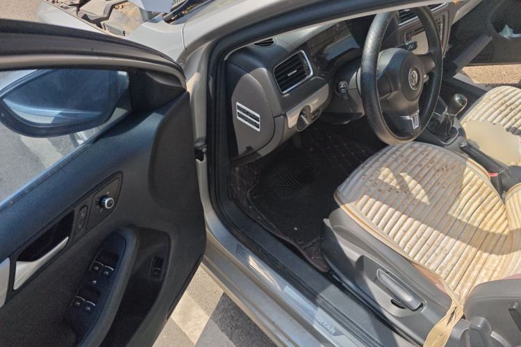 Used Volkswagen Sagitar 2014 1.6L Manual Comfort Model