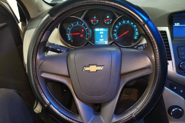 Used Chevrolet Cruze 2015 1.5L Classic SL MT