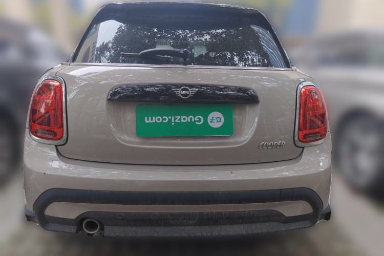 Used MINI 2023 Updated 1.5T COOPER Artist Five-Door Edition Rear