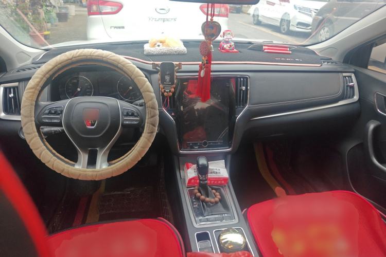 Used Roewe i6 2020 PLUS 1.6L CVT 4G Connected Glory Flagship Edition Center Console