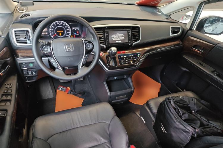 Used Honda Odyssey 2015 Revised Version 2.4L Supreme Edition