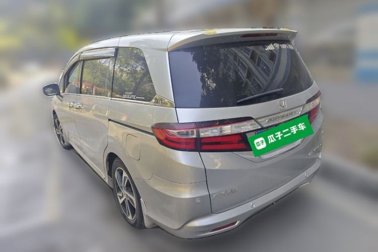 Used Honda Odyssey 2015 Revised Version 2.4L Supreme Edition