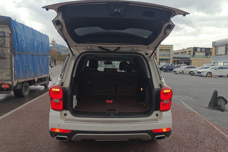 Used GAC Trumpchi GS7 2017 320T Two-Wheel-Drive Luxury Smart Connectivity Model
