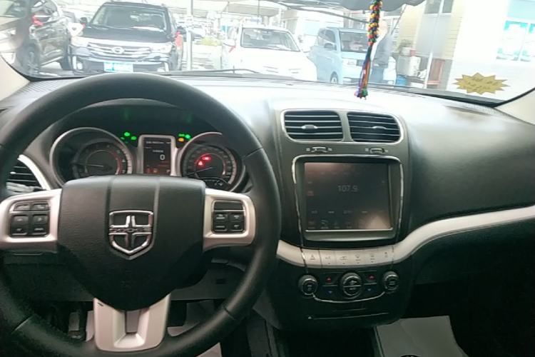 Used Dodge Journey 2013 2.4L Two-Wheel Drive Luxury Version
