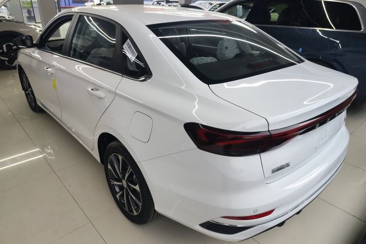 Used Geely Auto Emgrand 2025 4th Generation 1.5L CVT Luxury Version
