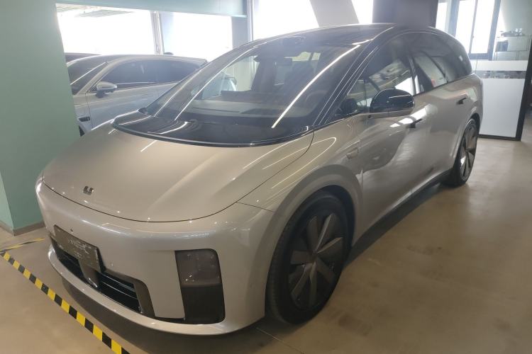 Used Li Auto i8 2025 Model Standard Version